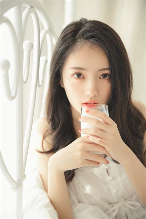 《繁花》全球绽放！王家卫首部剧集登陆欧美，胡歌“宝总”征服国际观众	